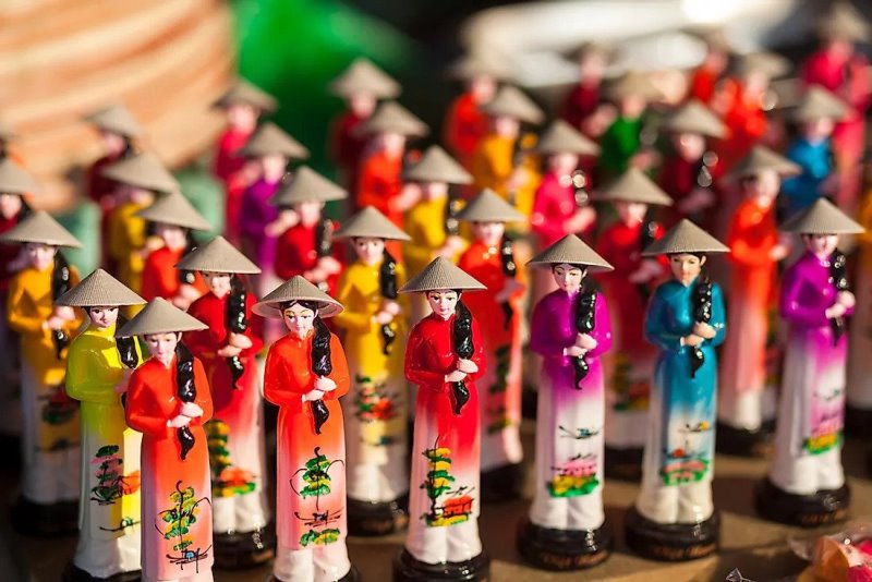 Vietnamese statuettes