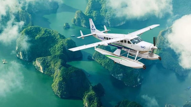 halong by seaplane